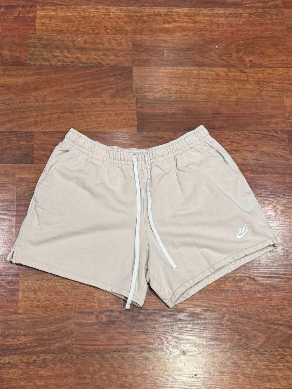 Nike - Nike Club Fleece Flow Shorts in Bone- Light Cream with Athletic Drawstrin